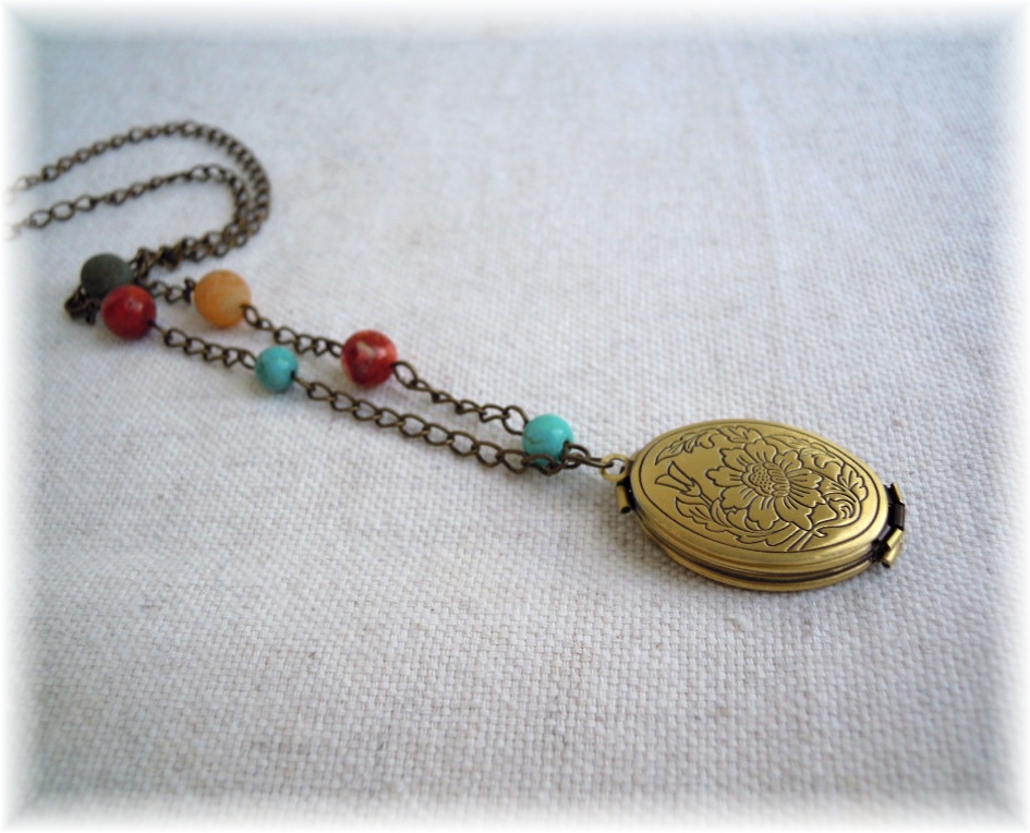 Medailonek s minerály 2