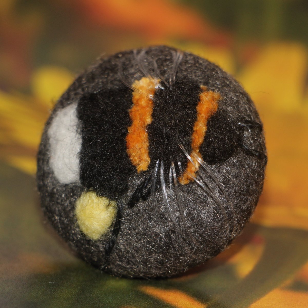 Brož, knoflík Čmelák"