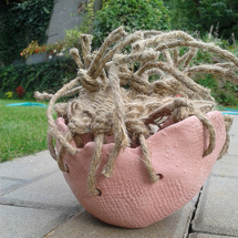 keramická miska z růžové hlíny Tsantsa