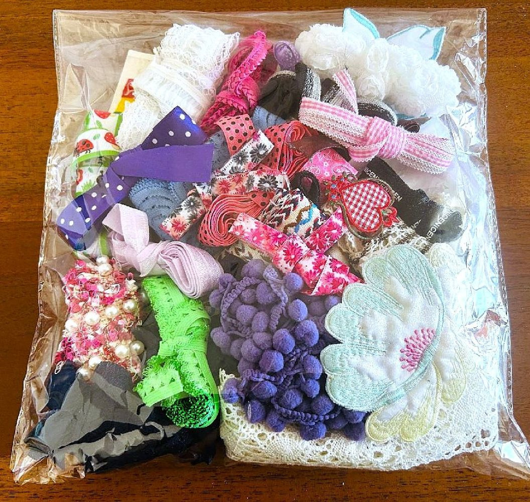 Mix materiálů k šití a tvoření (260g)