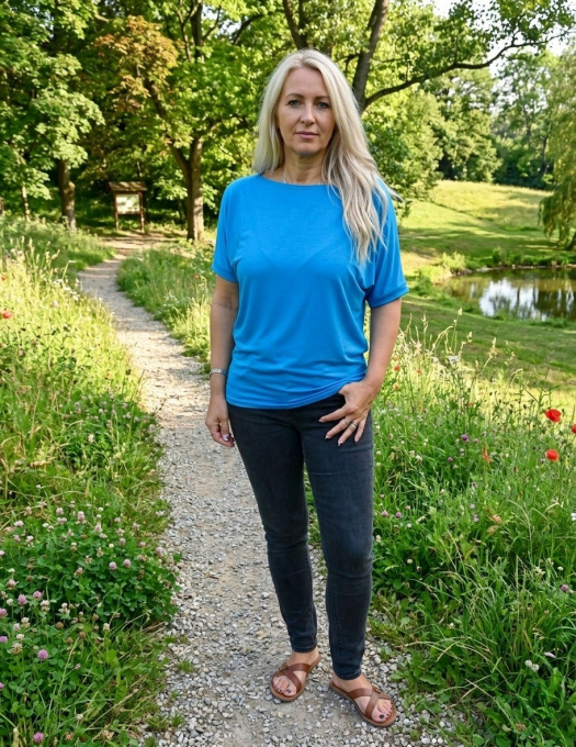 Tričko s širokým lodičkovým výstřihem - tyrkysově modrá barva (viskóza) 