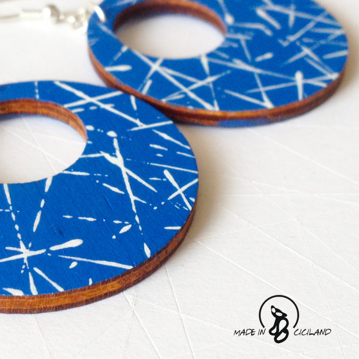 Kruhy mořsky modré podrápkované