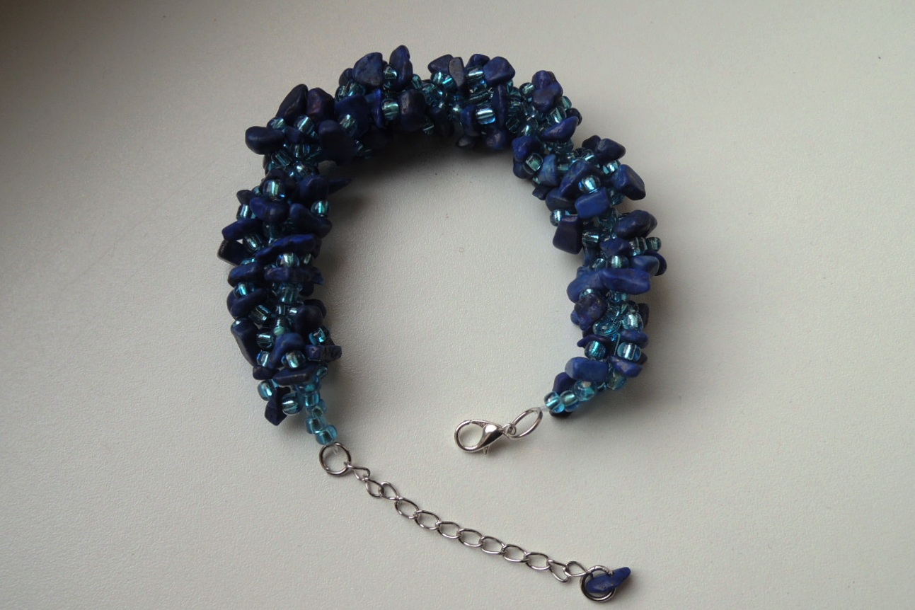 Tmavomodrý náramek