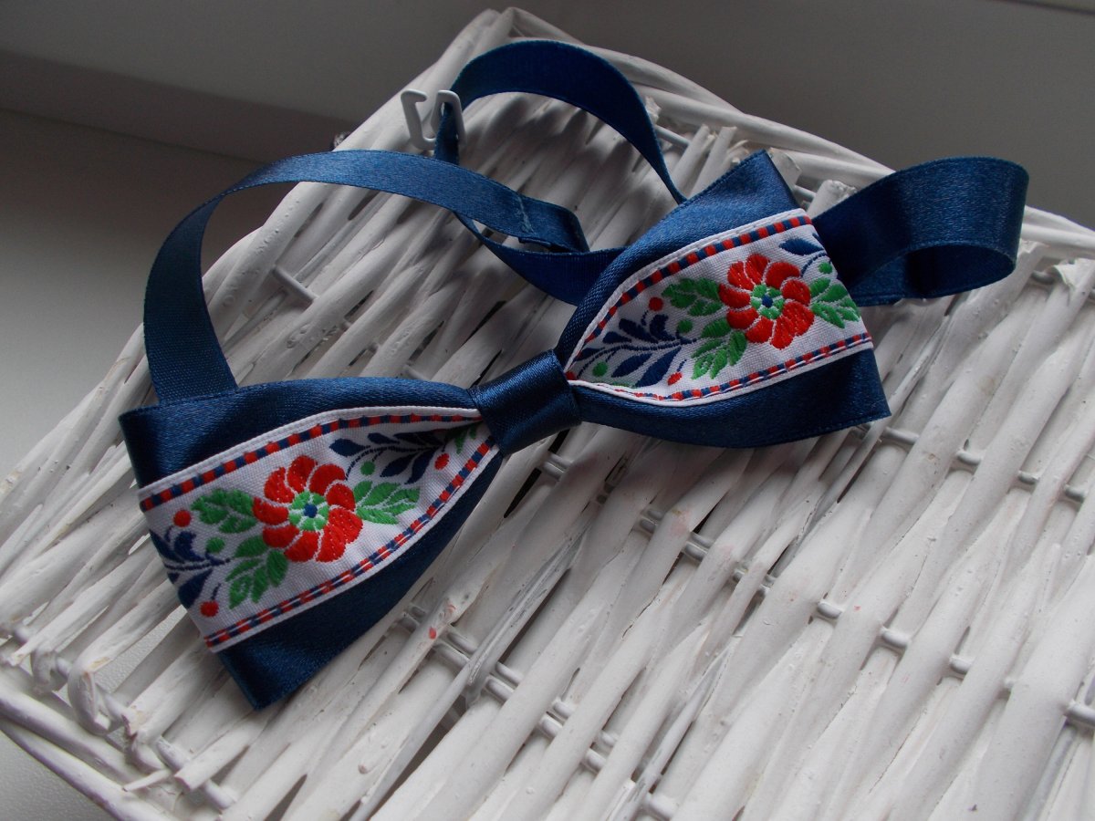 Folklórní motýlek