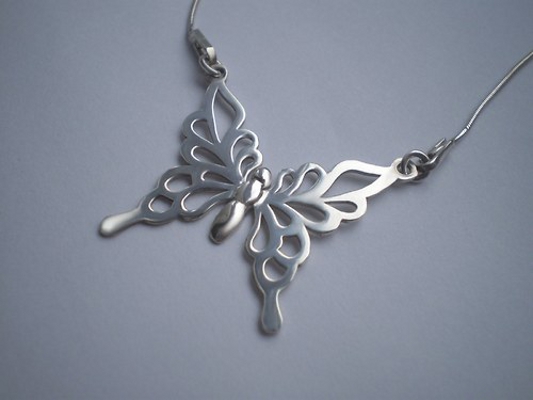 MOTÝL (náhrdelník)