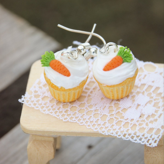 Mrkvové cupcakes, vtipné nejen velikonoční náušnice