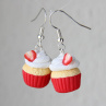 Muffiny/cupcakes s jahodami a šlehačkou (střední vel.)