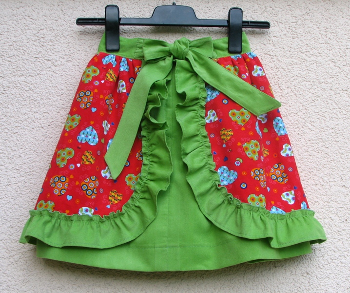 Sukýnka se srdíčky