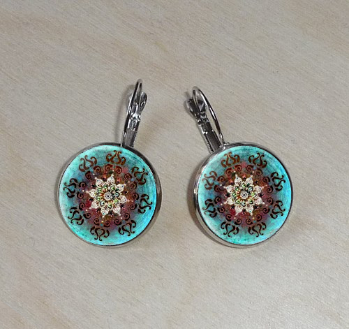 Náušnice z pryskyřice