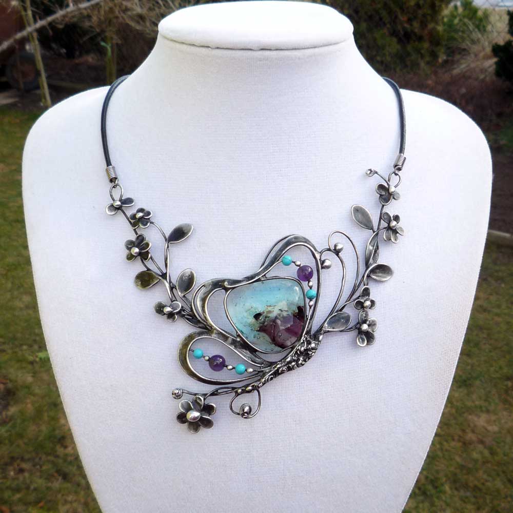 Na louce -ametyst,tyrkenit,sklo