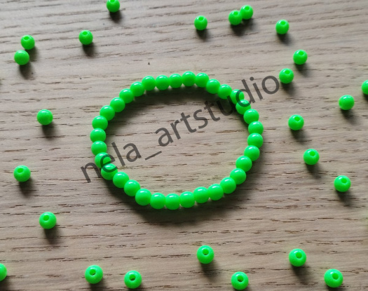 Náramek kulička zelený