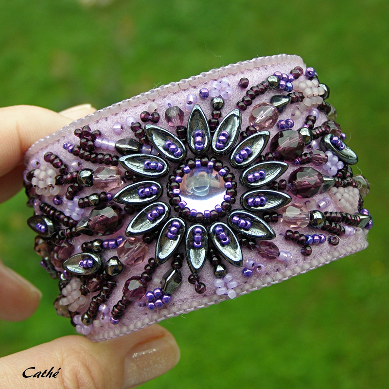 Fialkový kvítkový