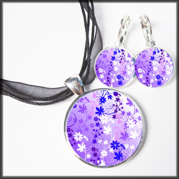 Sada fialové kvítí