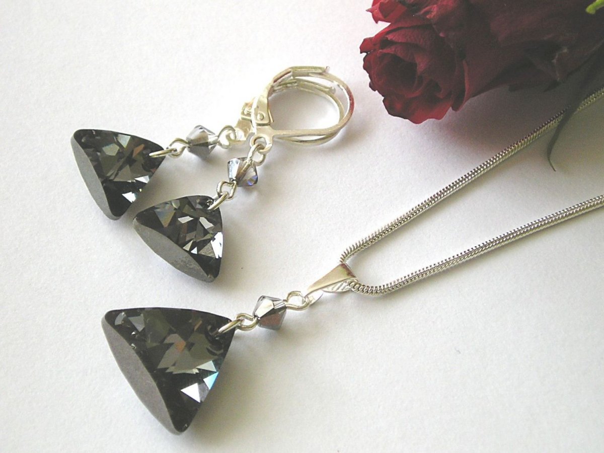 Swarovski sada Xilion Triangle Silver Night