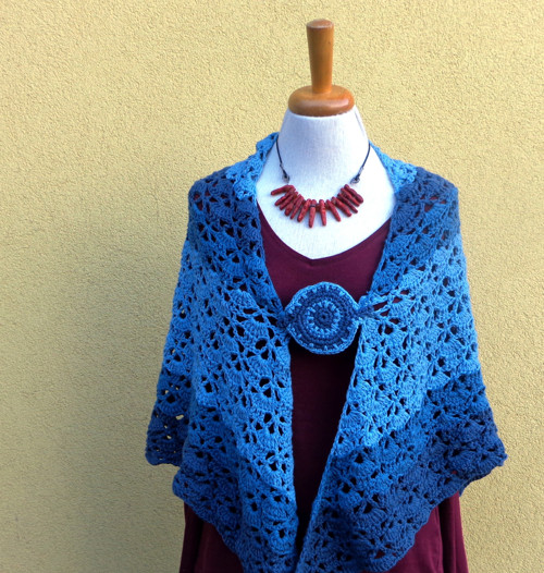 Háčované pončo pléd