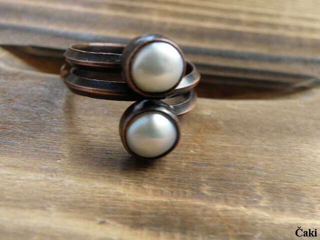 Dvě perly - prstýnek měděný