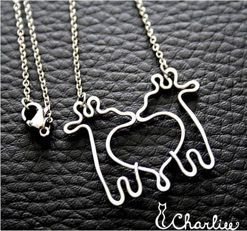 Náhrdelník - LÁSKA - tepaný - na řetízku - chirurgická ocel