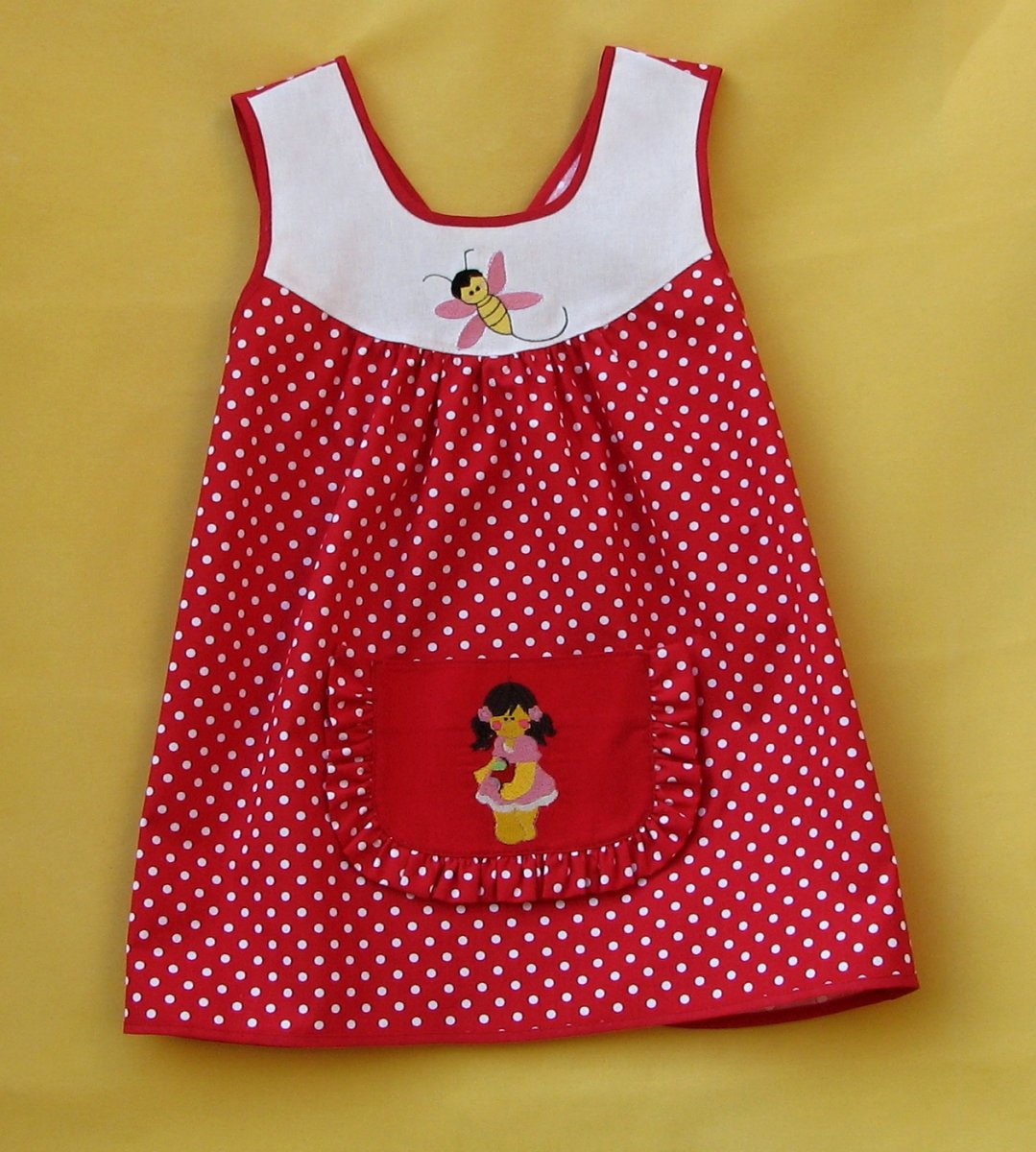 Zástěrka s výšivkou