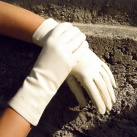 Krémové kožené rukavice s hedvábnou podšívkou