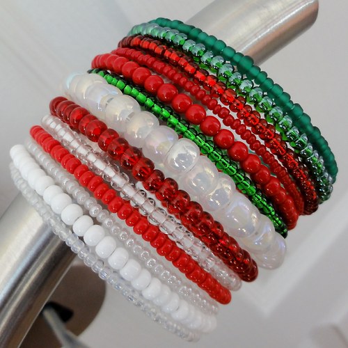 Červeno bílá travička