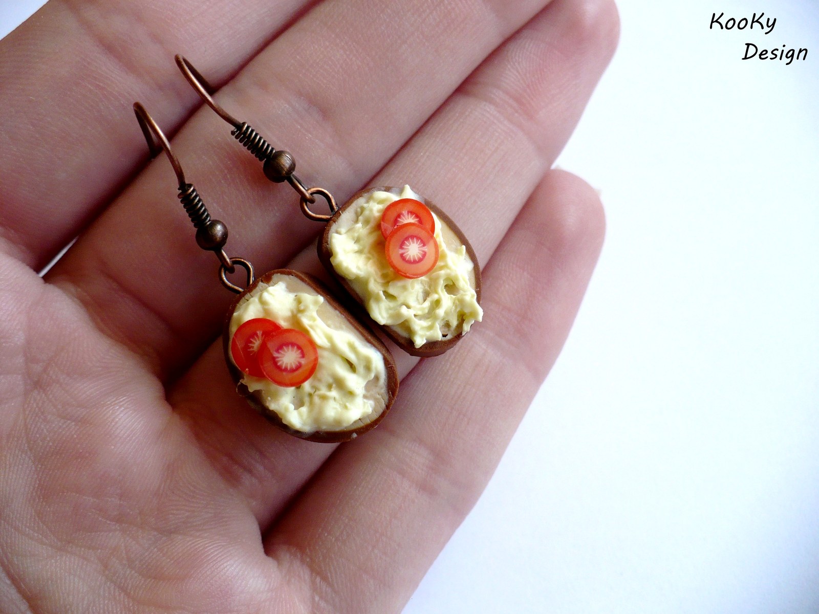 Visací náušnice - chlebíček s pomazánkou a rajčetem