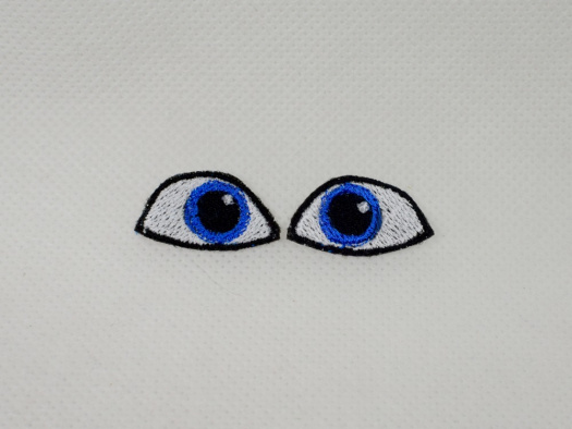 Vyšívané oči na panenky modré 3x1,7cm  1 pár