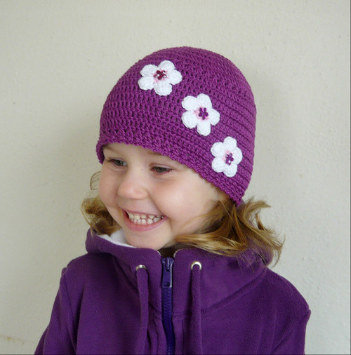  Fialová háčkovaná čepička ......