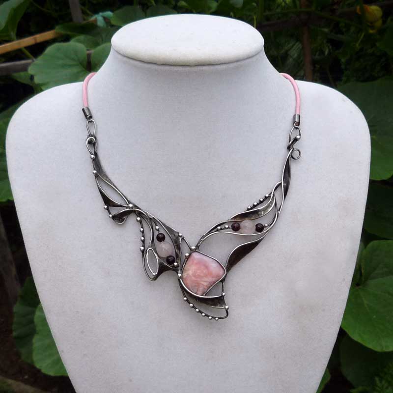 Trio náhrdelník - opál,růženín,granát
