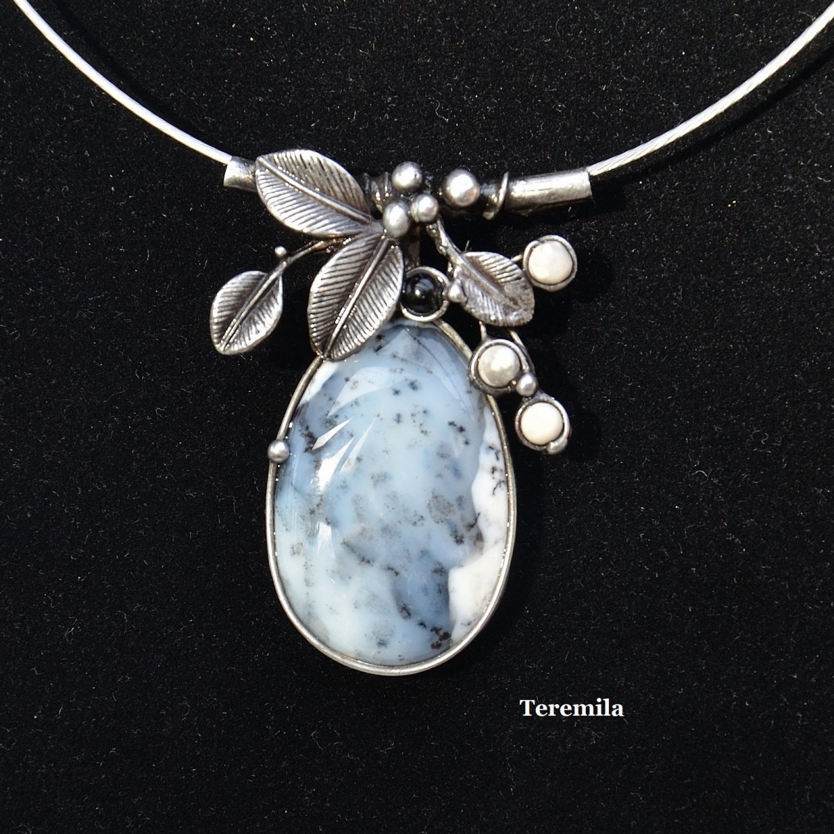 Decentní - dendritický opál