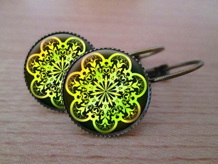 VINTAGE VISACÍ NÁUŠNICE -Orientální hvězda - zlatá