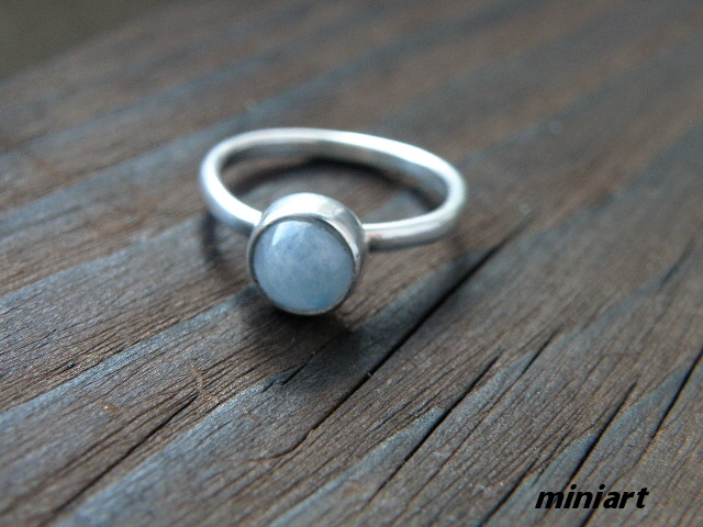 Měsíční  kámen ve stříbře