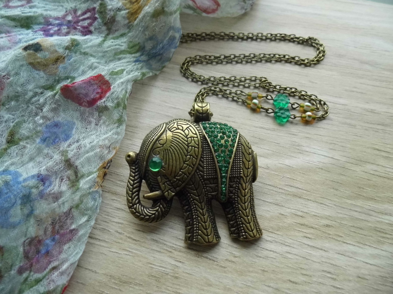 Slon se šatony - náhrdelník