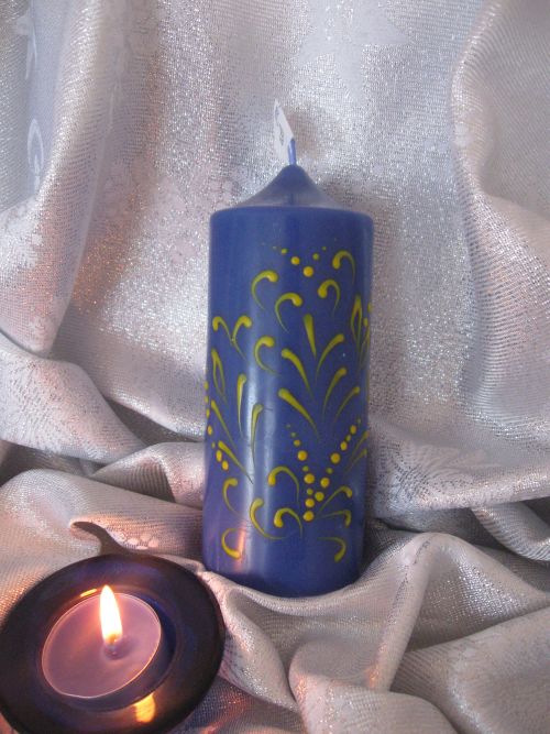 Svíčka válec s ornamenty