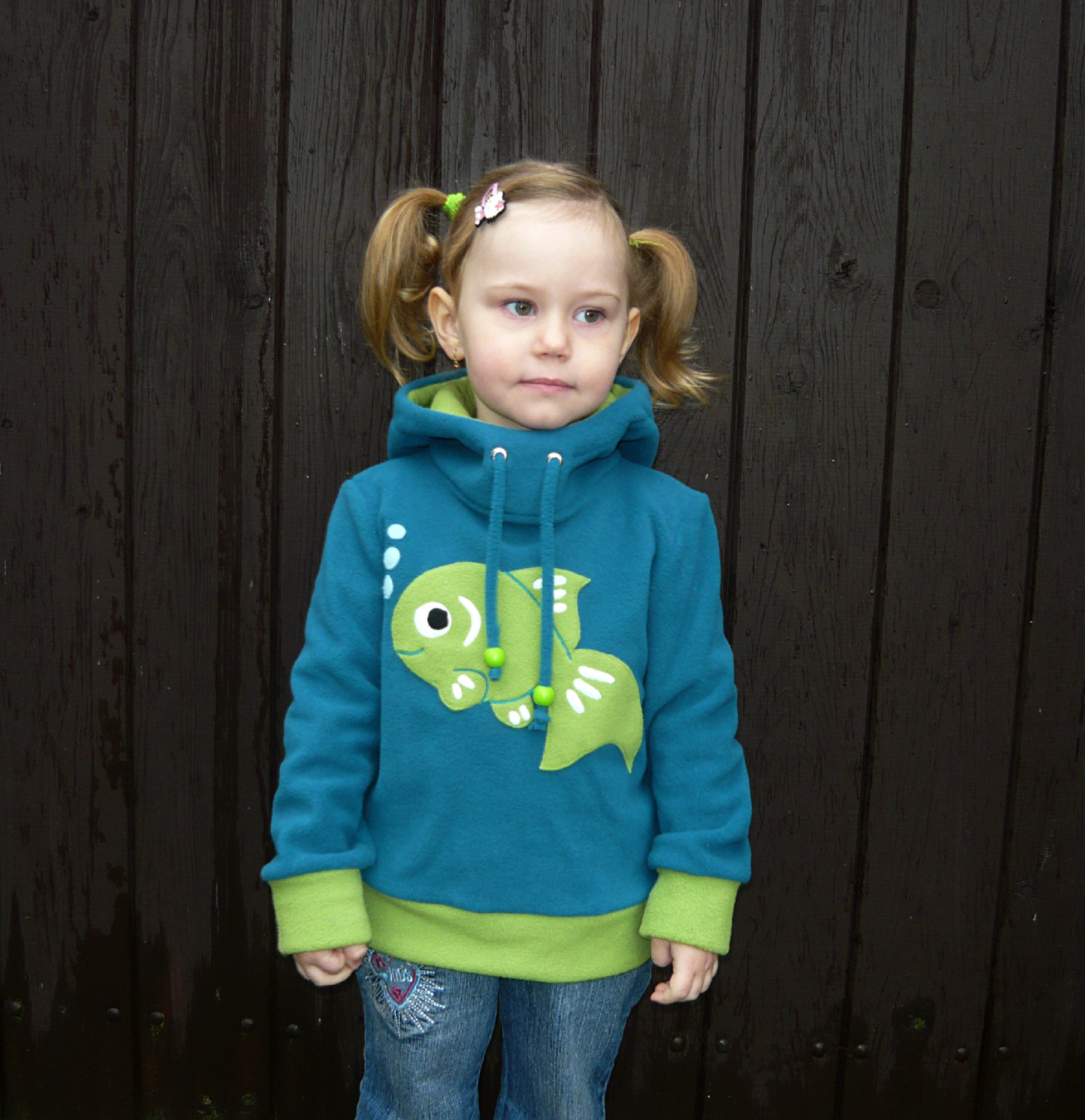 Mikinka s rybkou