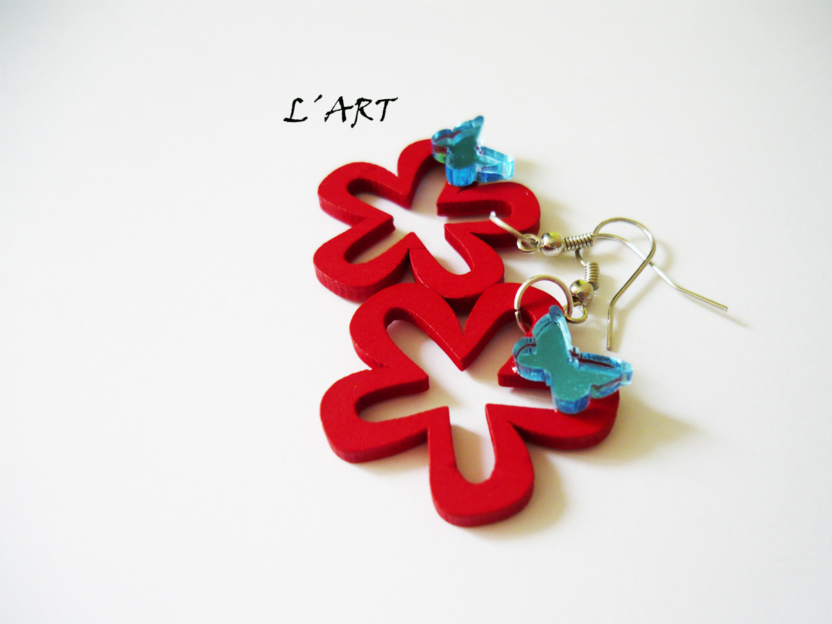 Dřevěné kytičky s motýlem 