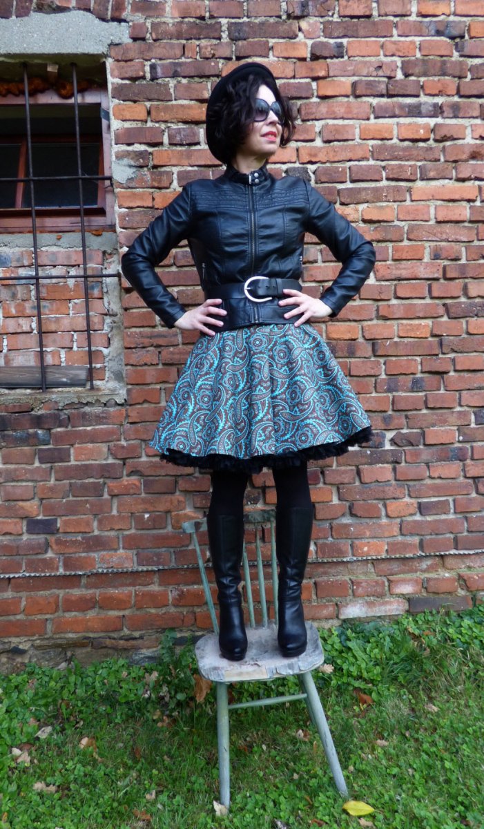 FuFu sukně hnědo-tyrkysová s černou spodničkou