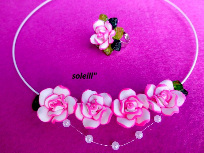 Růžičkový náhrdelník na okruži