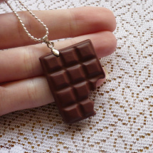 Náhrdelník - nakousnutá čokoládka