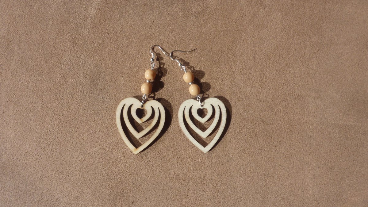 Dřevěná srdíčka
