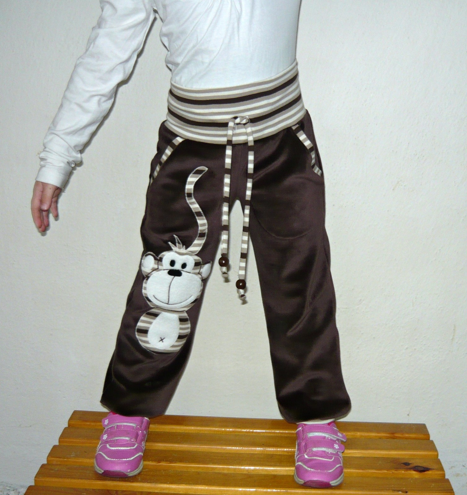 Plyšové tepláky s opičkou... 