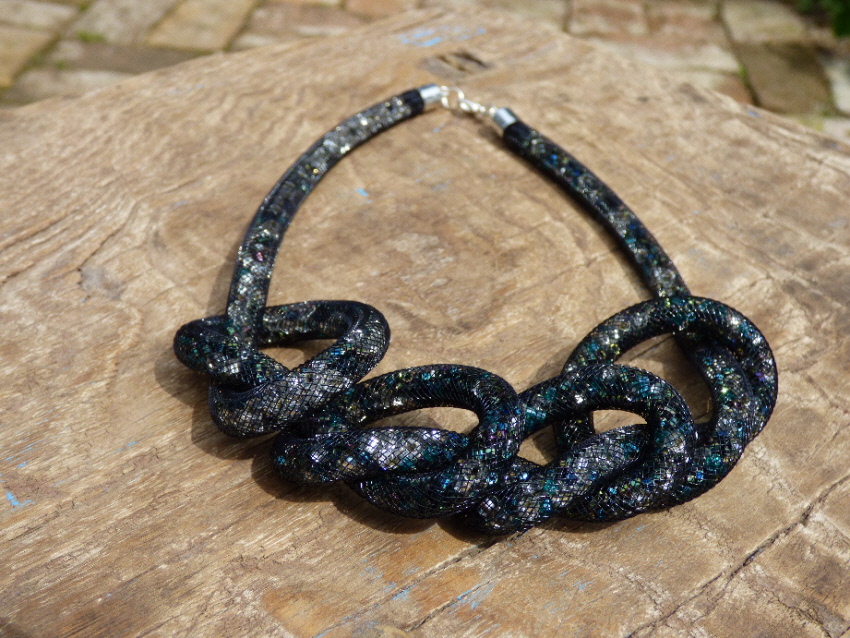 Náhrdelník ... dutinka 065