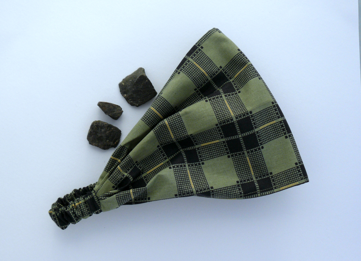 Látkový šátek - zelené kostky