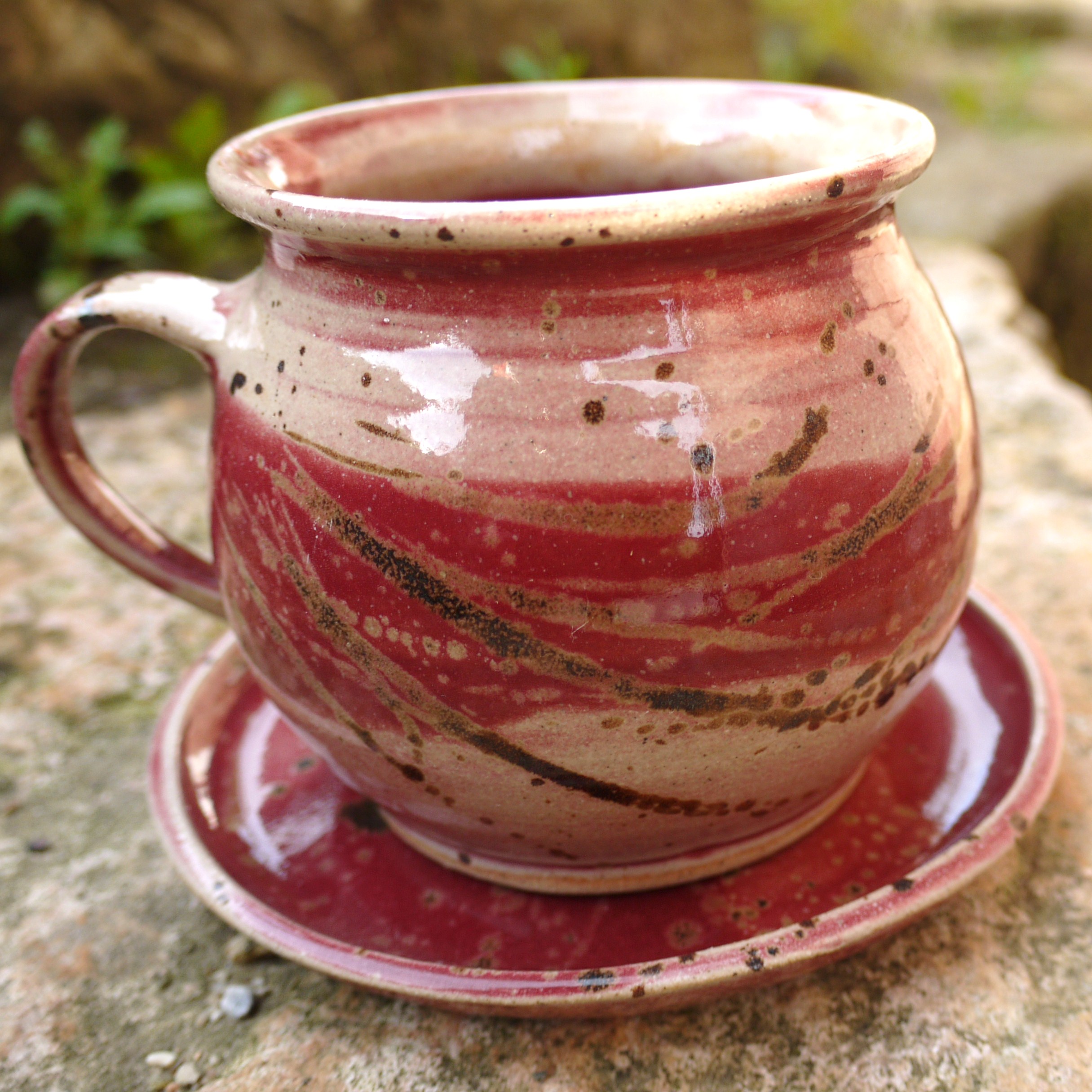 Hrneček buclák střední s podšálkem - V kraji vína Bordeaux