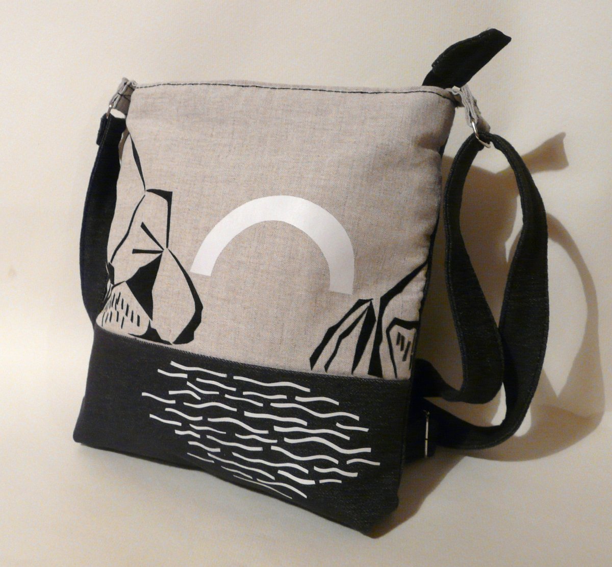 Kabelka "Slunce nad Černým mořem"