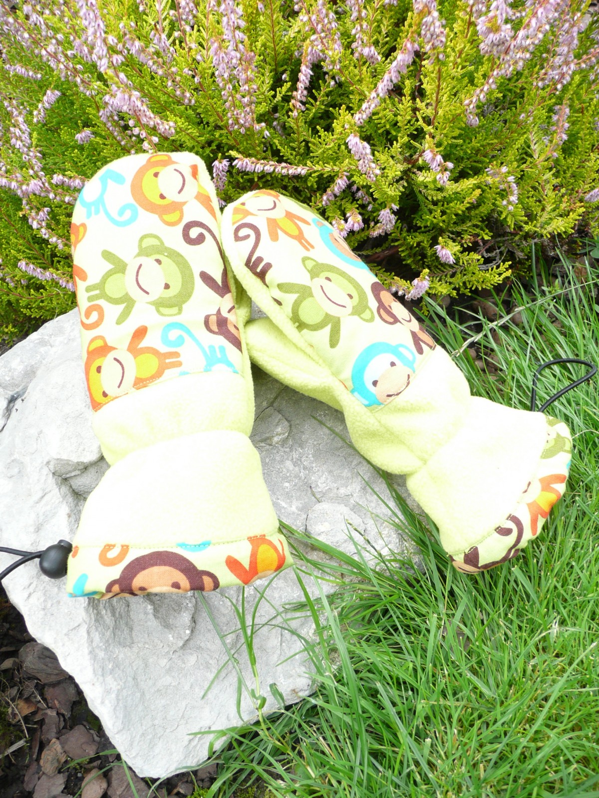 Teploučké rukavičky (Limetkové opice)