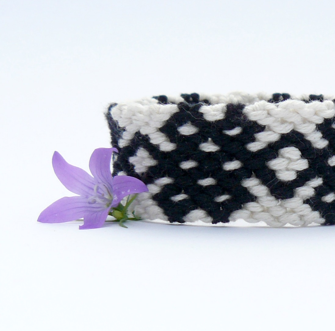 Macramé náramek - ornament