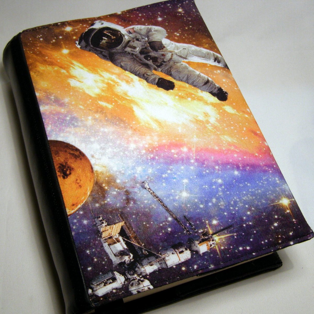 Obal na knihu "Vemírná odysea" - s koženkou