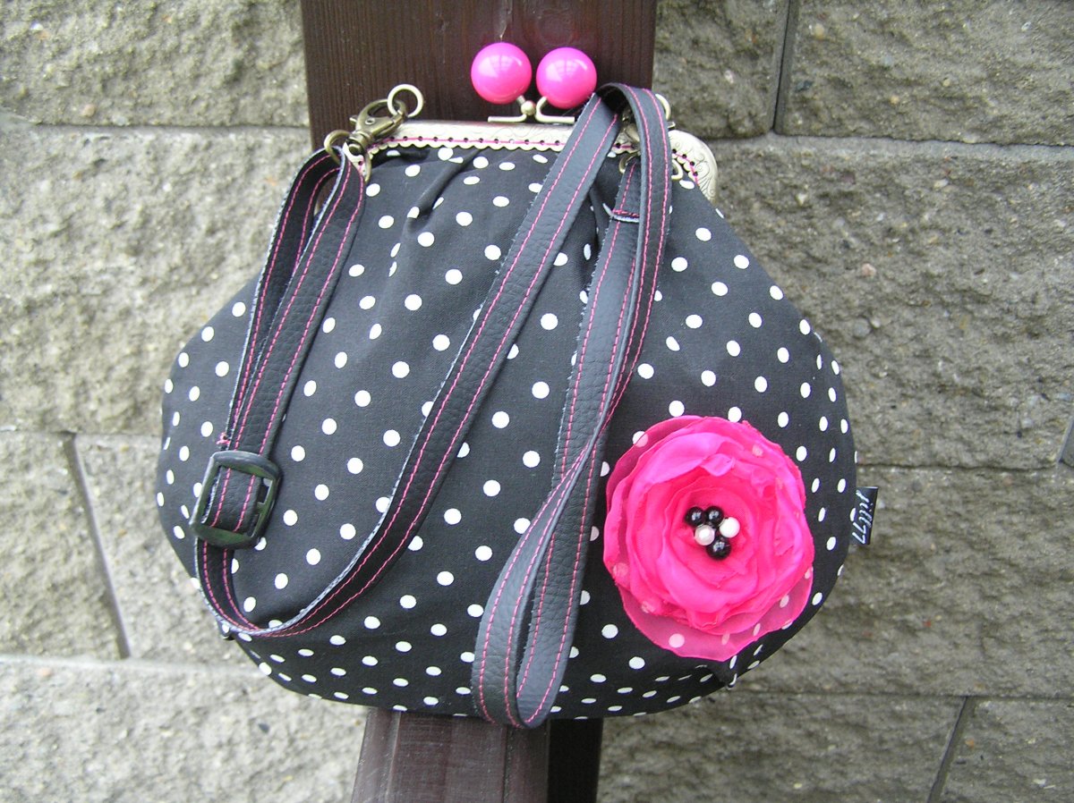 puntikata, smrncovni a originalni kabelka