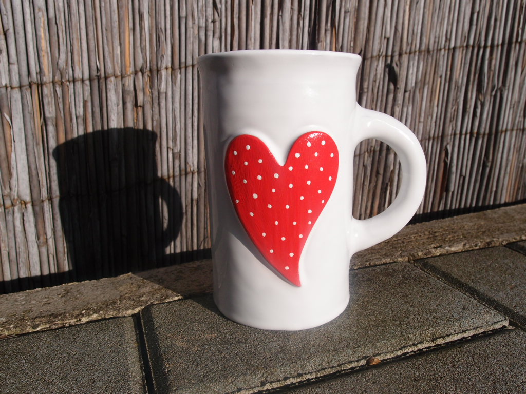 Hrnek se srdíčkem