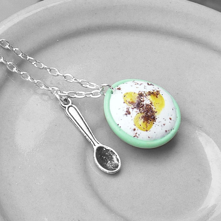 Krupicová kaše s máslíčkem a skořicí